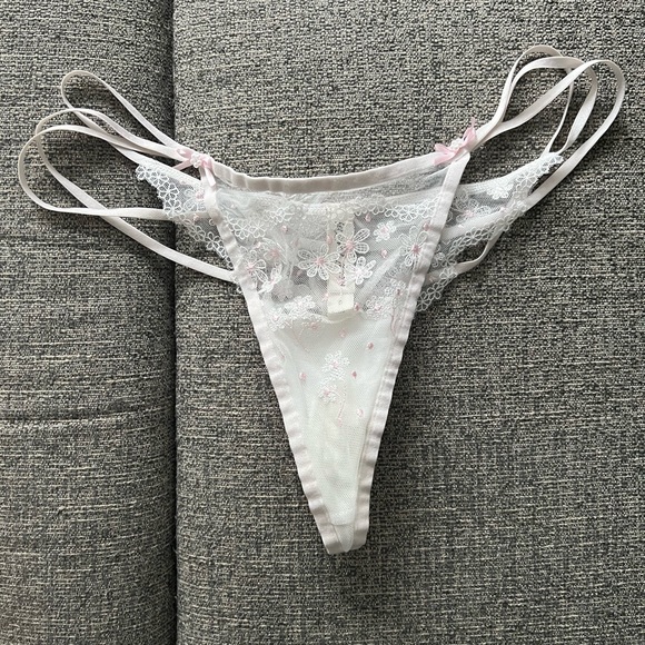 Two Piece For Love and Lemons Evie Longline Bra and Garter - Picture 11 of 13